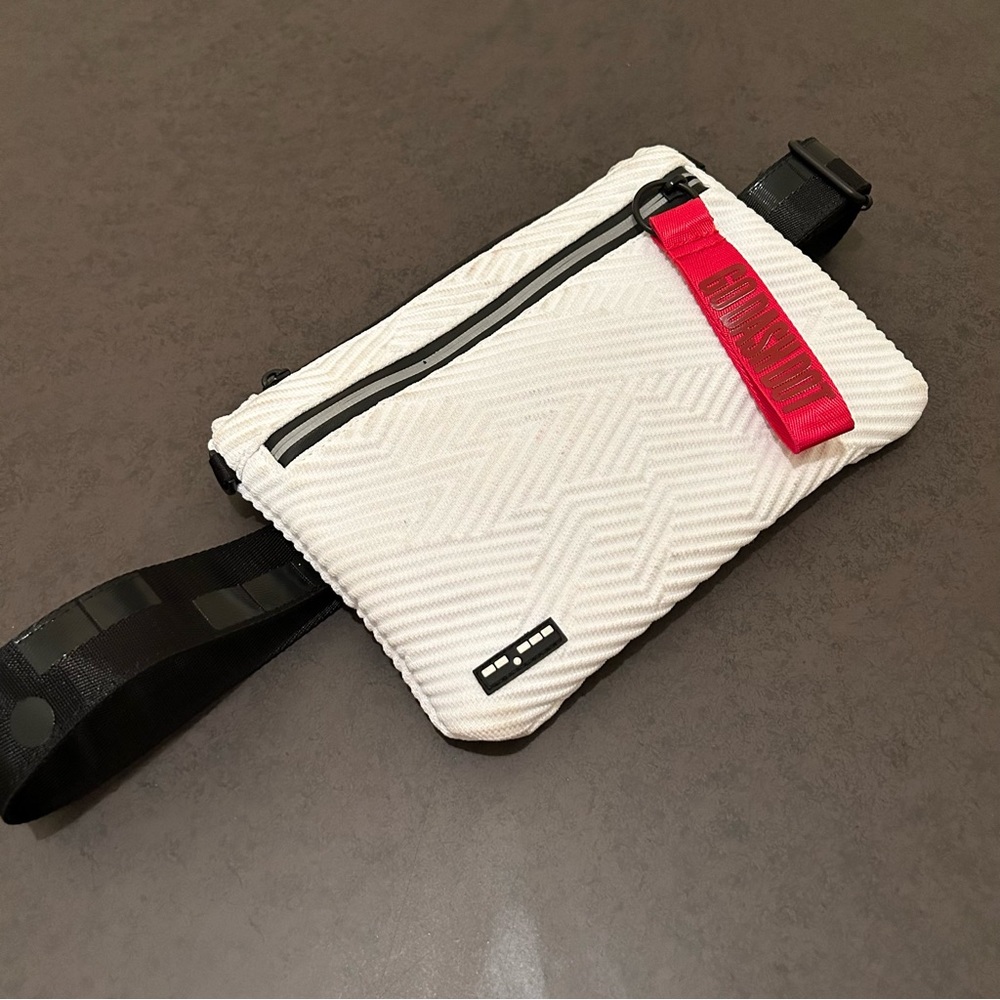 GoDashDot White Fanny pack